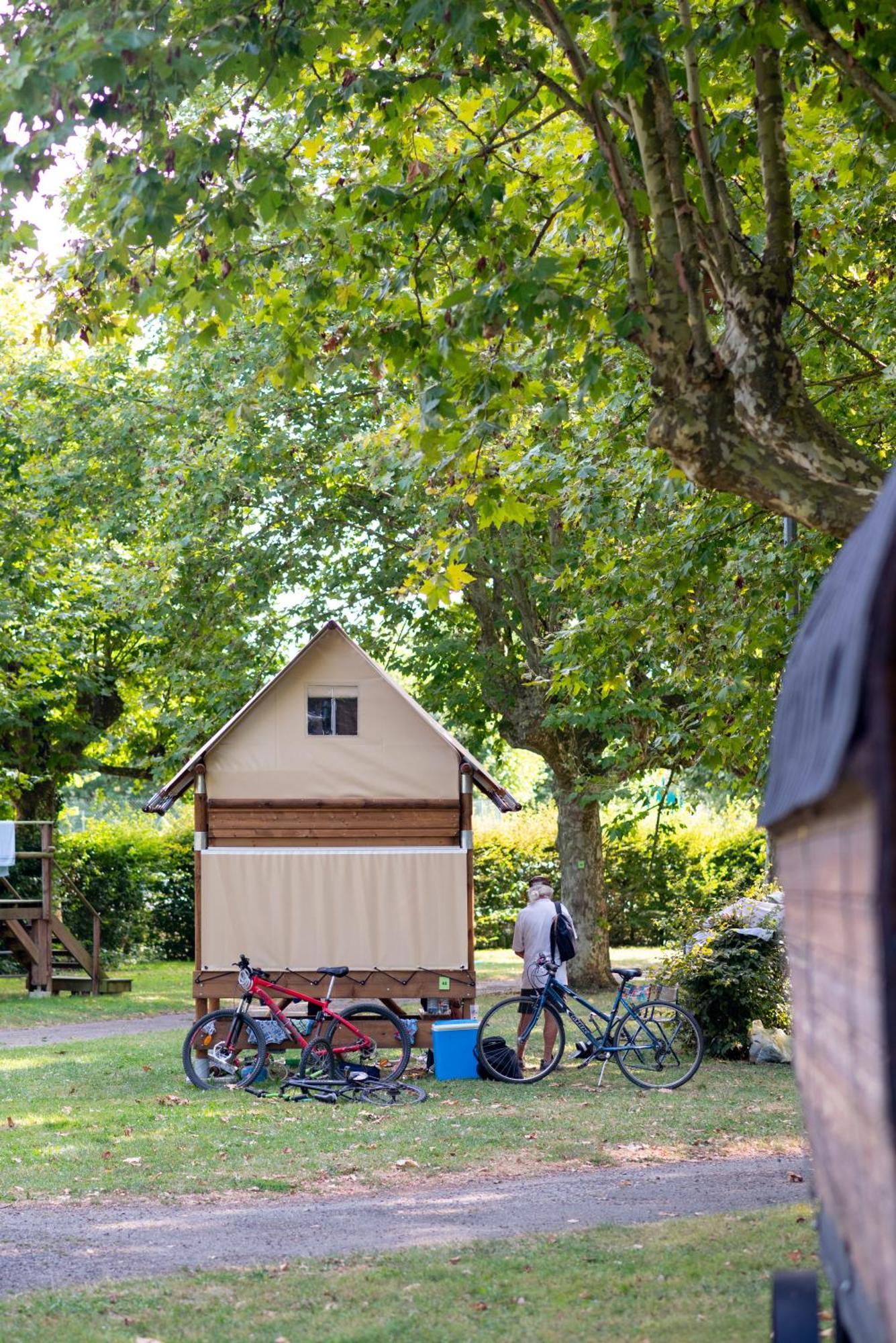 Camping De Thoissey *** Exterior photo
