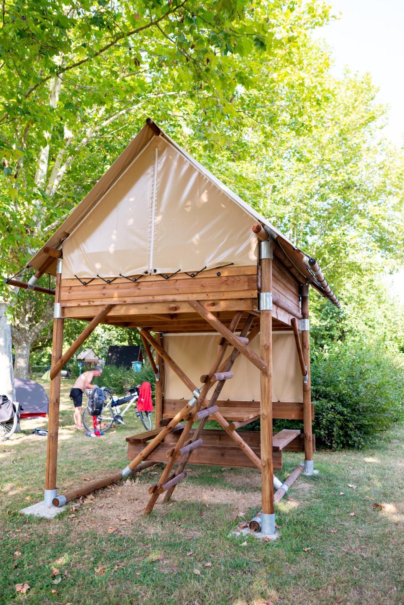 Camping De Thoissey *** Exterior photo
