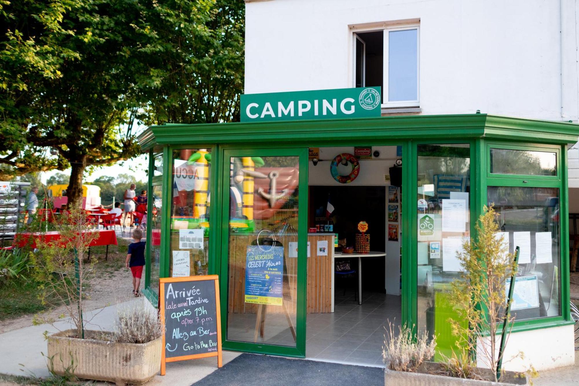 Camping De Thoissey *** Exterior photo