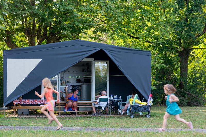 Camping De Thoissey *** Exterior photo